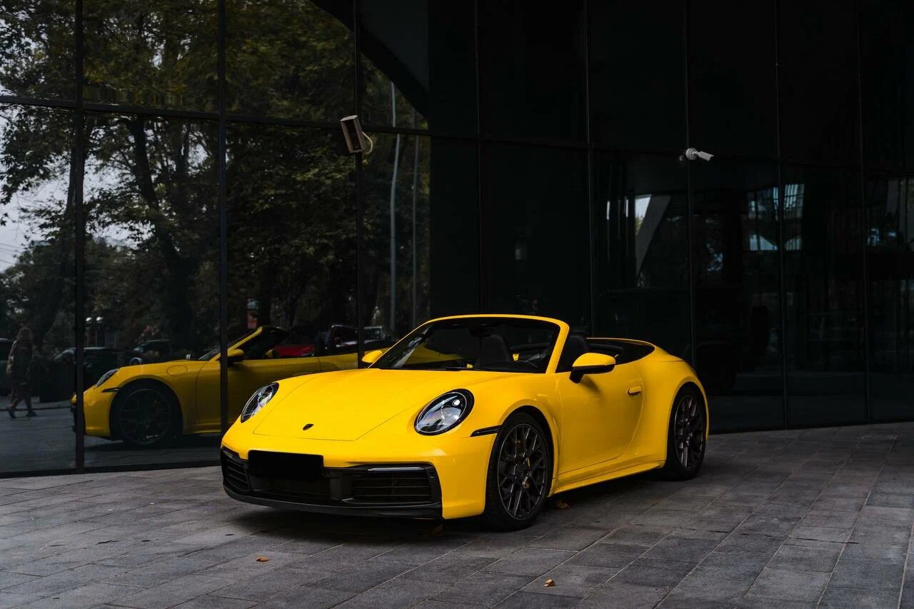 Porsche 911 Carrera